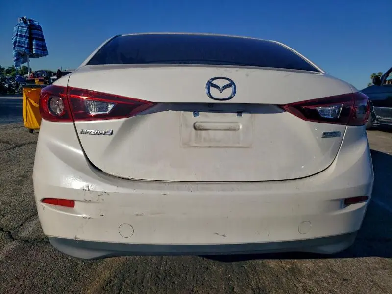 2017 MAZDA 3 TOURING  