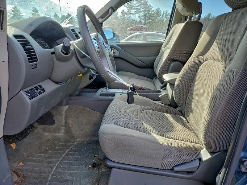 2013 NISSAN FRONTIER S  