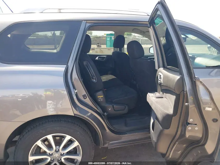 2016 NISSAN PATHFINDER SV