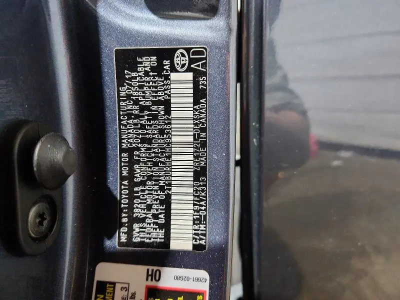 2017 TOYOTA COROLLA SE  