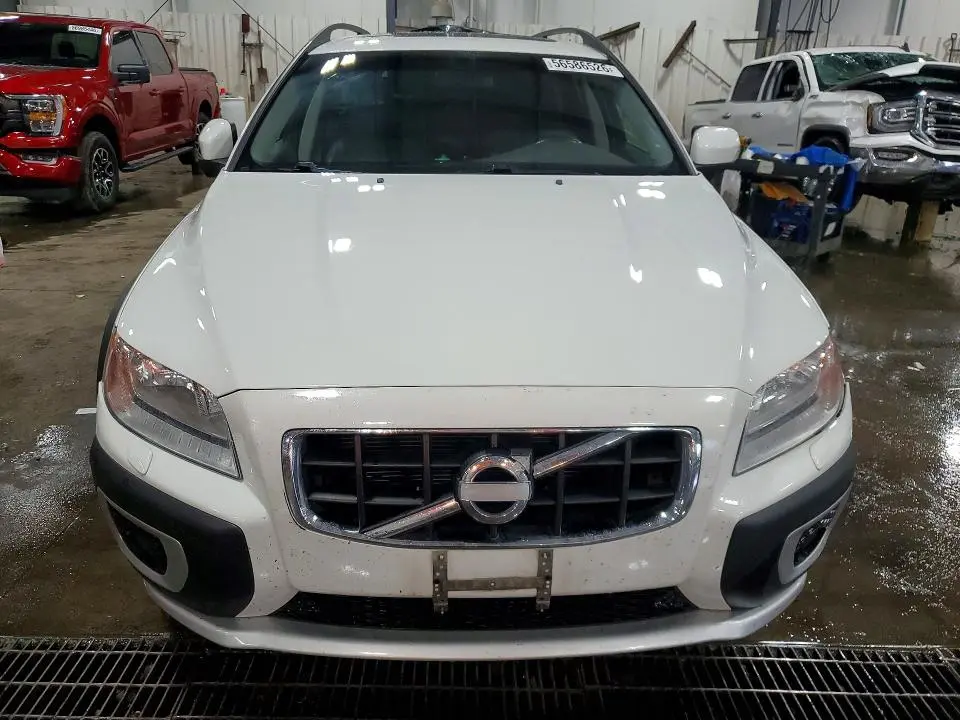2011 VOLVO XC70 3.2  