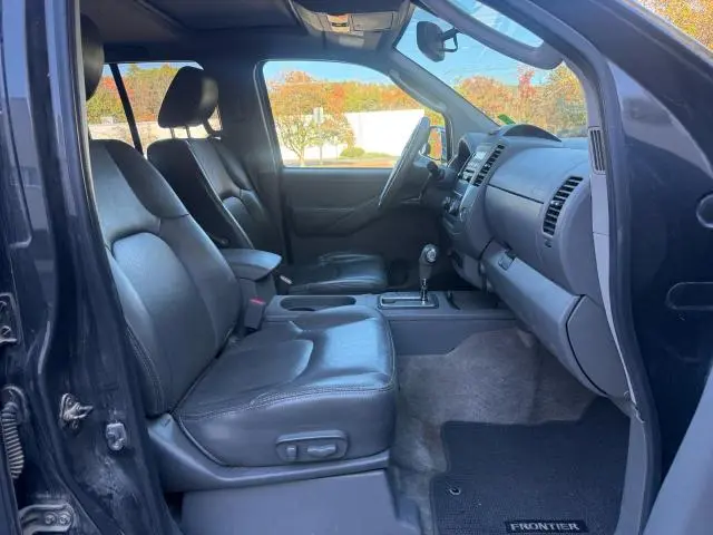 2011 NISSAN FRONTIER S  