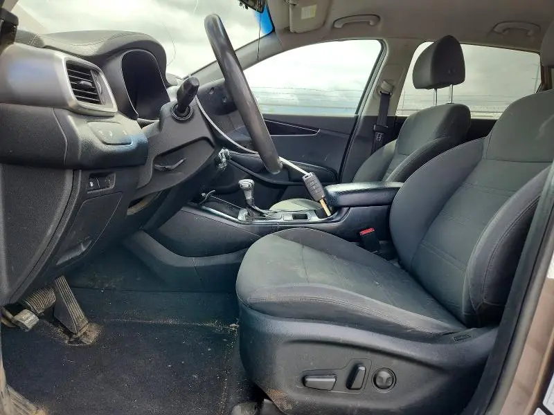 2019 KIA SORENTO LX V6  