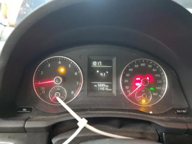 2010 VOLKSWAGEN JETTA SE  