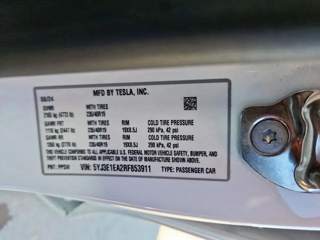 2024 TESLA MODEL 3   