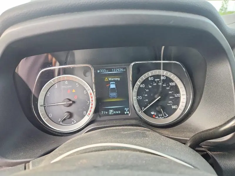 2017 NISSAN TITAN SV  