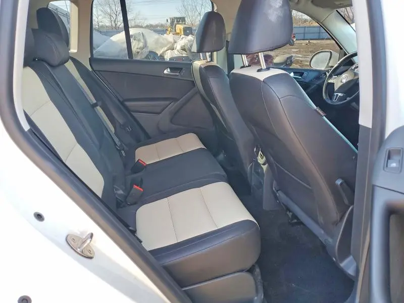 2016 VOLKSWAGEN TIGUAN S  