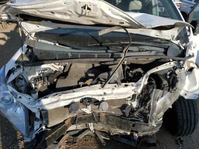 2013 TOYOTA SIENNA LE  