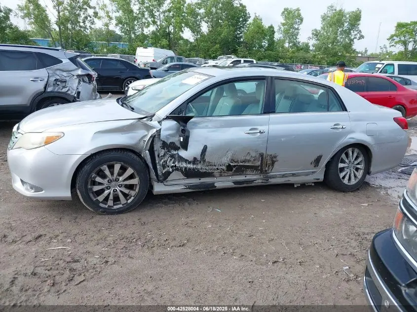 2011 TOYOTA AVALON LIMITED