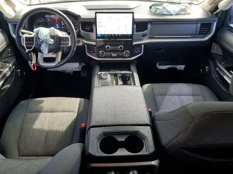 2022 FORD EXPEDITION XLT  