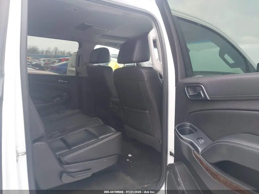 2017 CHEVROLET SUBURBAN LT