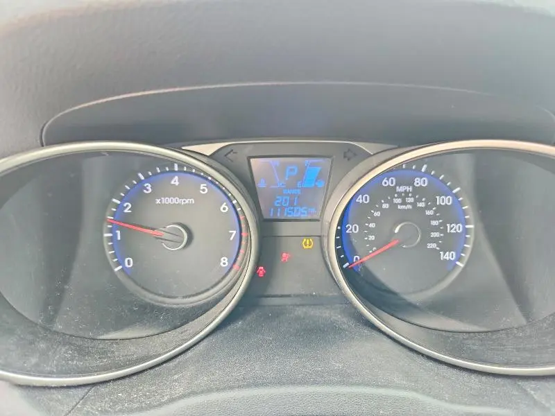 2010 HYUNDAI TUCSON GLS  
