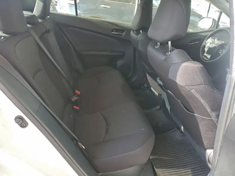 2022 TOYOTA PRIUS LE  