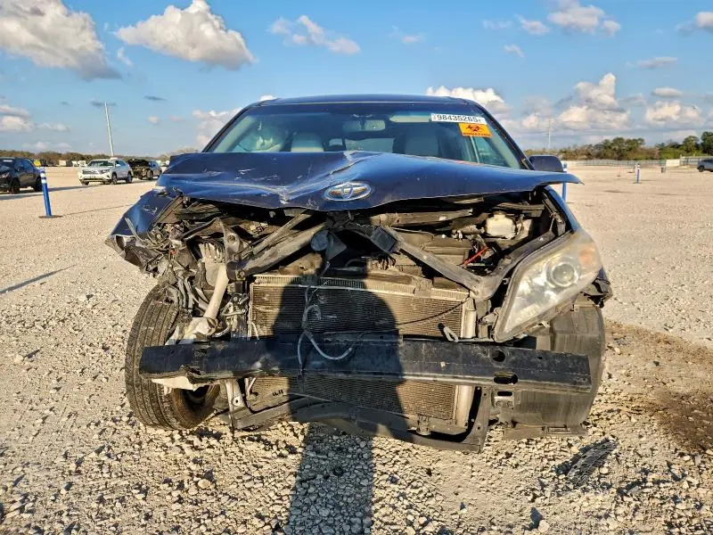 2014 TOYOTA SIENNA LE  