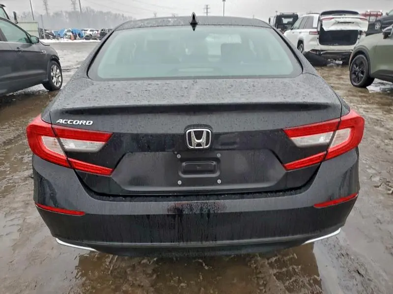 2021 HONDA ACCORD LX  