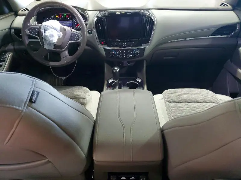 2020 CHEVROLET TRAVERSE LT  