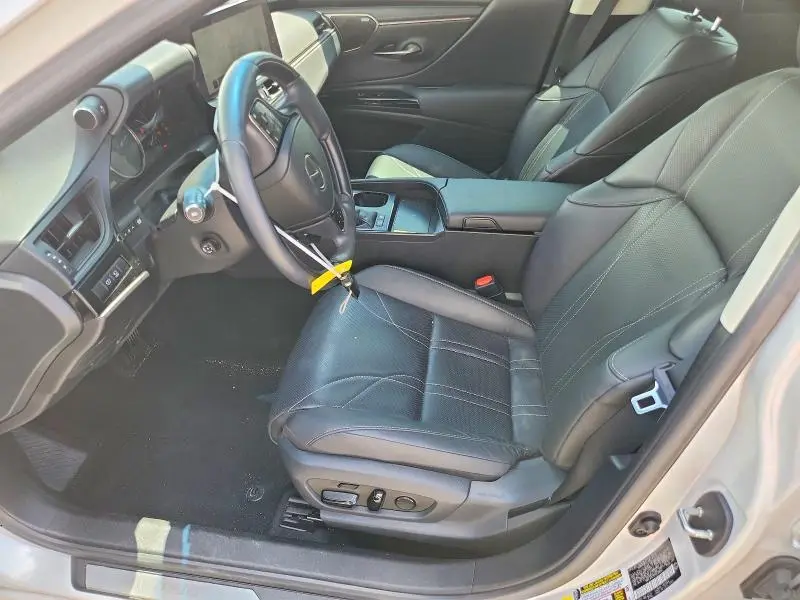 2023 LEXUS ES 300H ULTRA LUXURY  