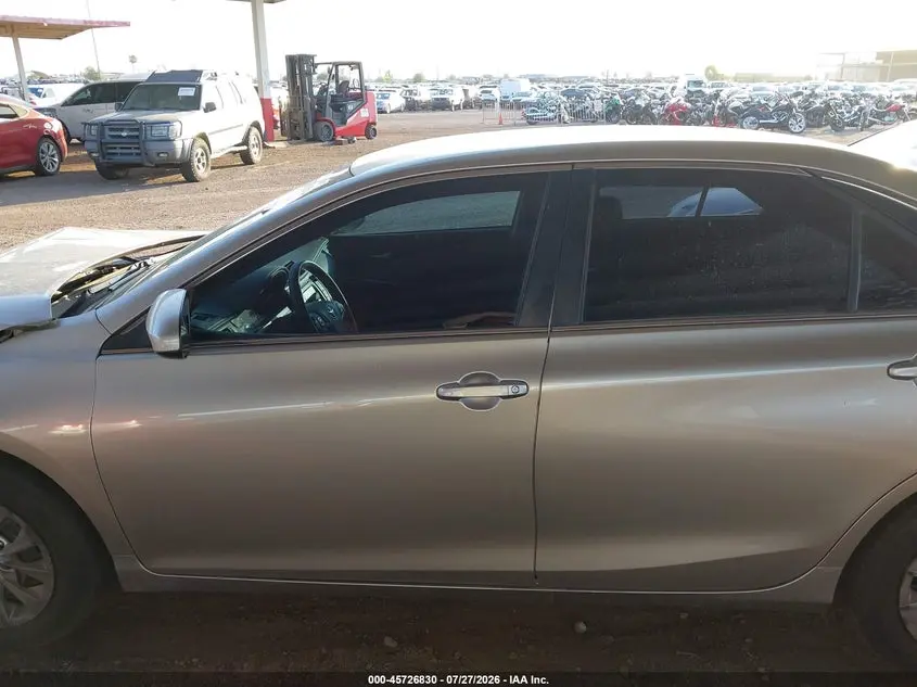 2015 TOYOTA CAMRY LE
