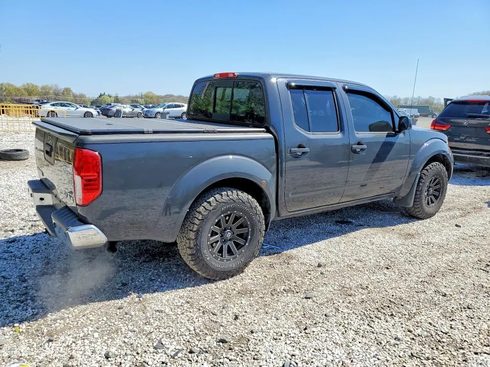 2014 NISSAN FRONTIER S  