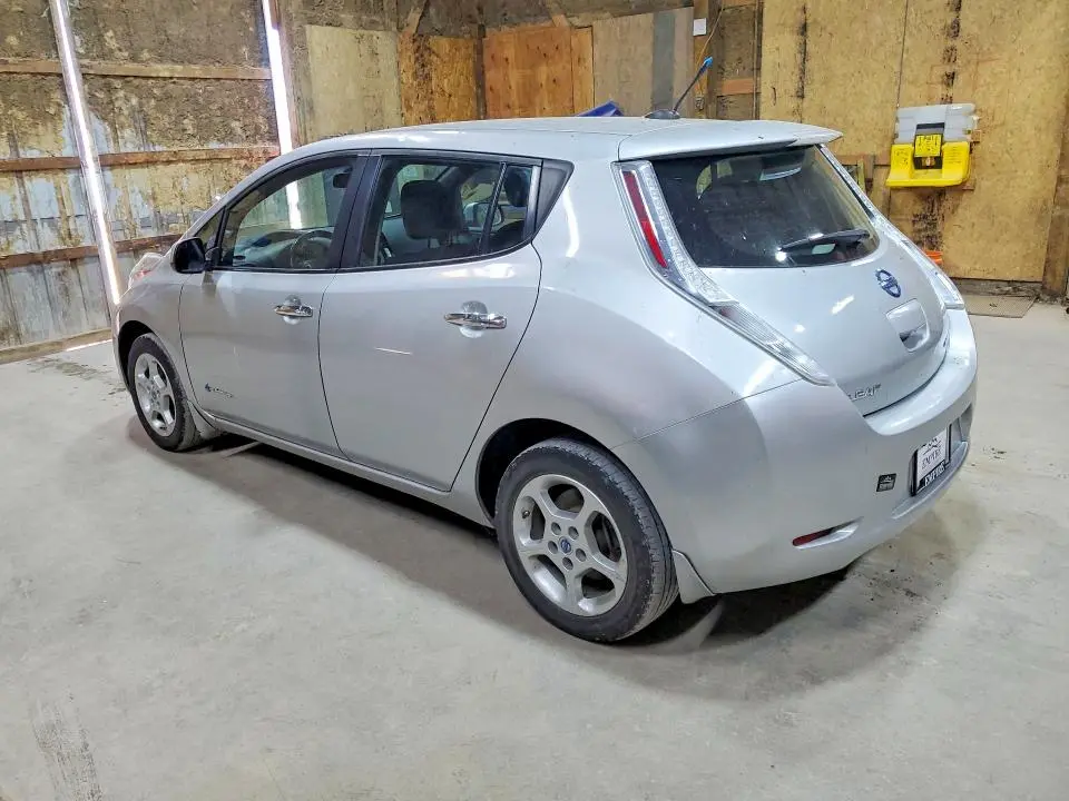 2013 NISSAN LEAF S  
