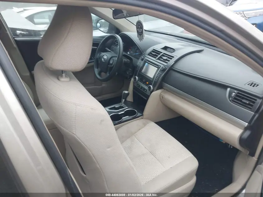 2014 TOYOTA CAMRY LE