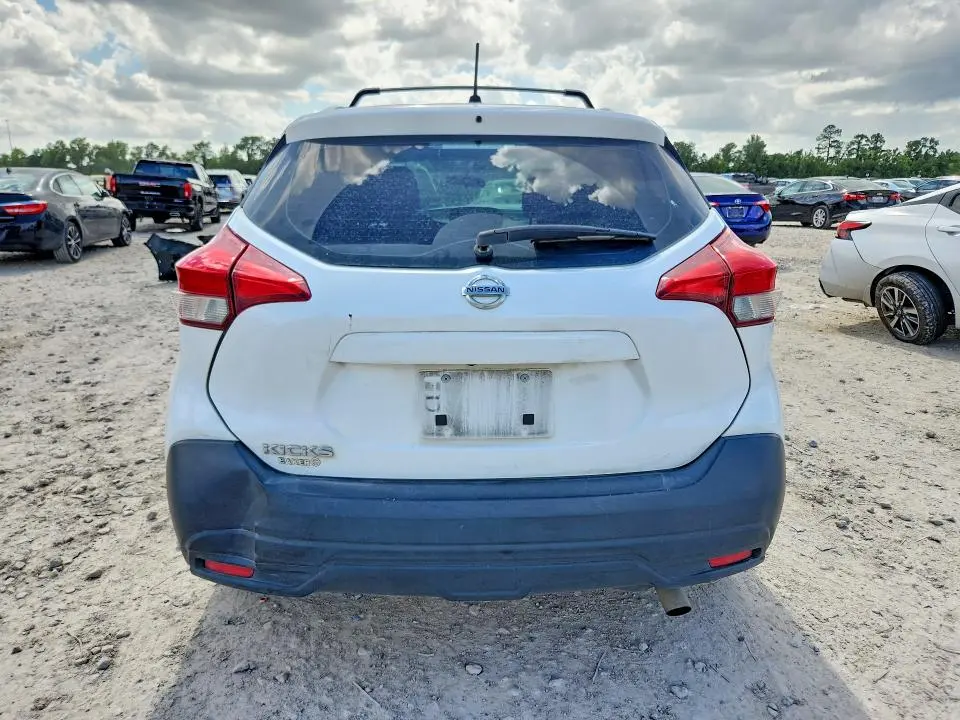 2018 NISSAN KICKS S  
