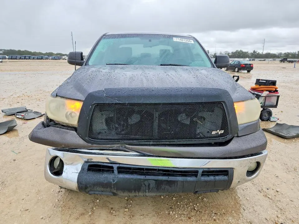 2011 TOYOTA TUNDRA CREWMAX SR5  