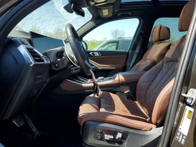 2025 BMW X5 M60I  