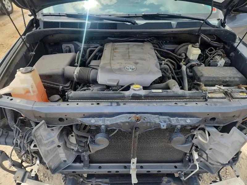 2010 TOYOTA TUNDRA CREWMAX SR5  