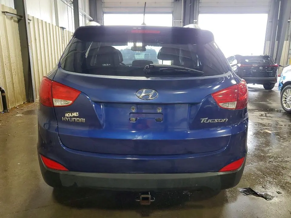 2011 HYUNDAI TUCSON GLS  