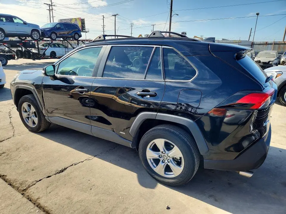 2024 TOYOTA RAV4 LE  