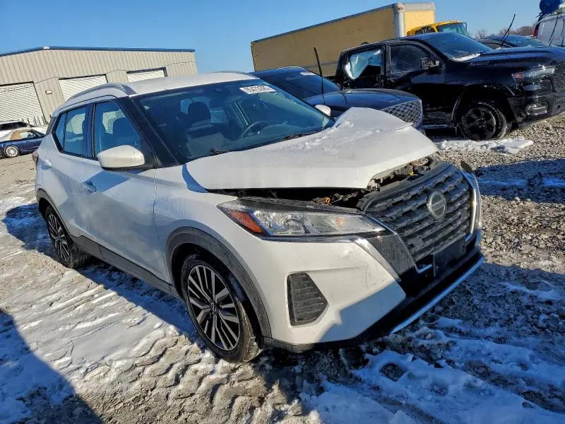 2021 NISSAN KICKS SV  