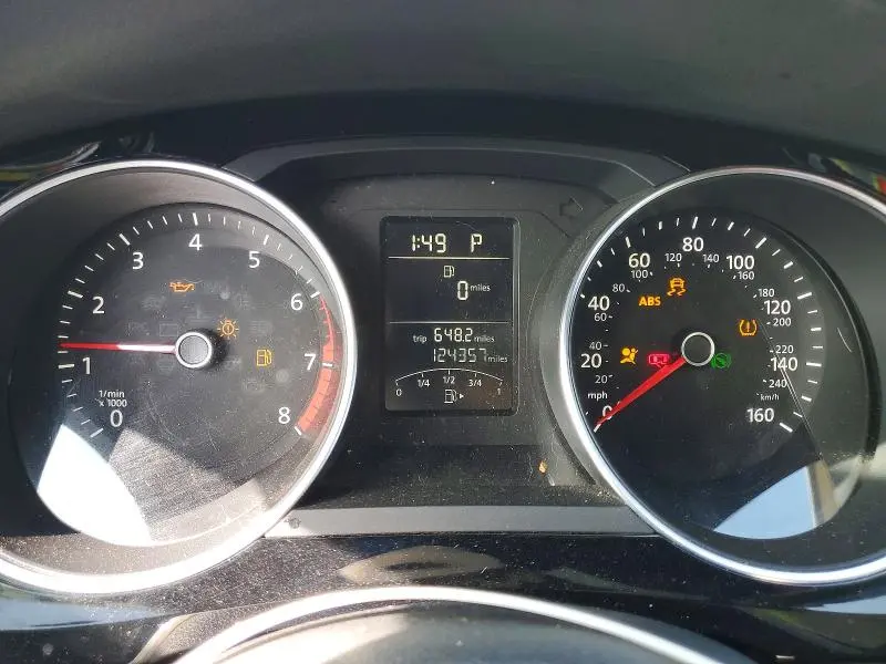 2016 VOLKSWAGEN JETTA SPORT  