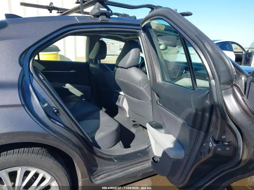 2018 TOYOTA CAMRY XLE V6