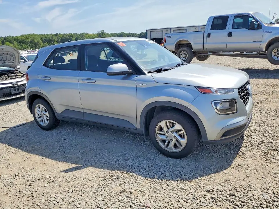 2022 HYUNDAI VENUE SE  