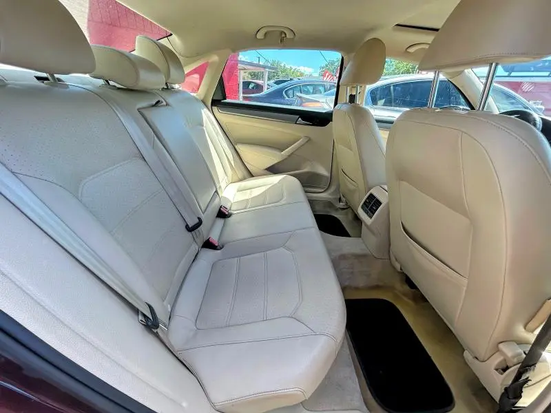 2014 VOLKSWAGEN PASSAT SE  