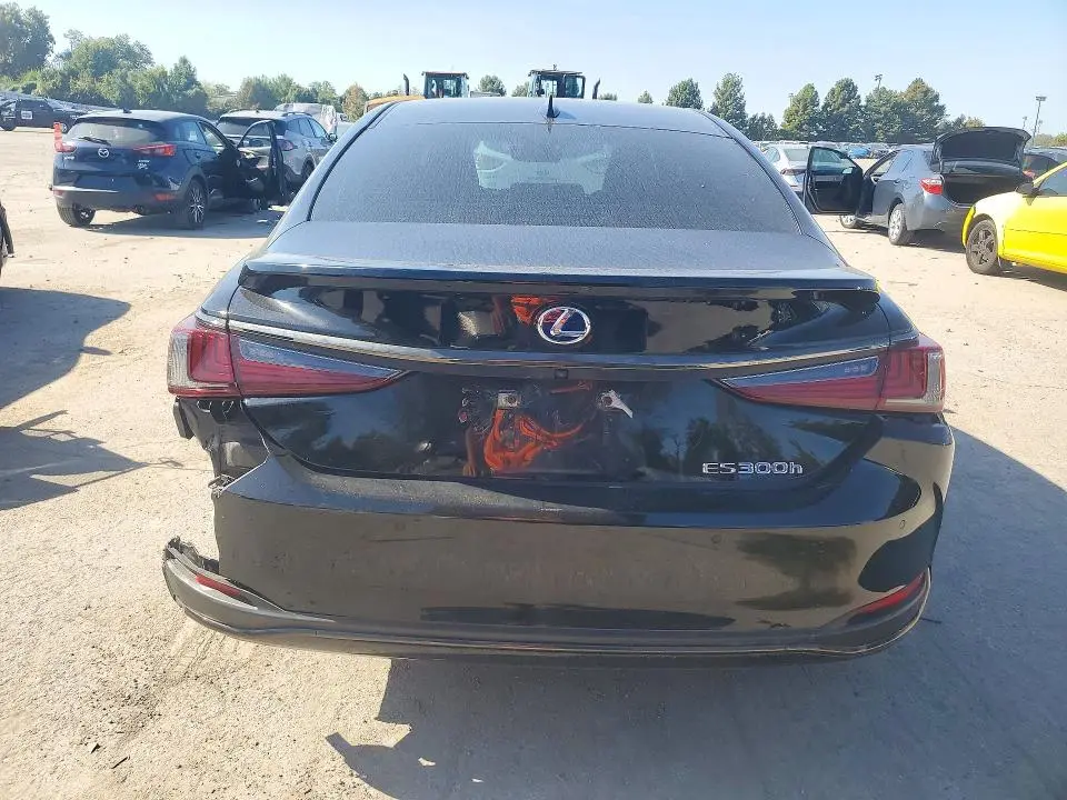 2022 LEXUS ES 300H F SPORT  