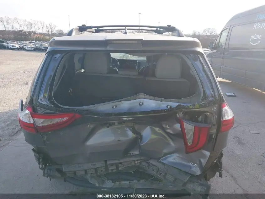 2018 TOYOTA SIENNA XLE PREMIUM 8 PASSENGER