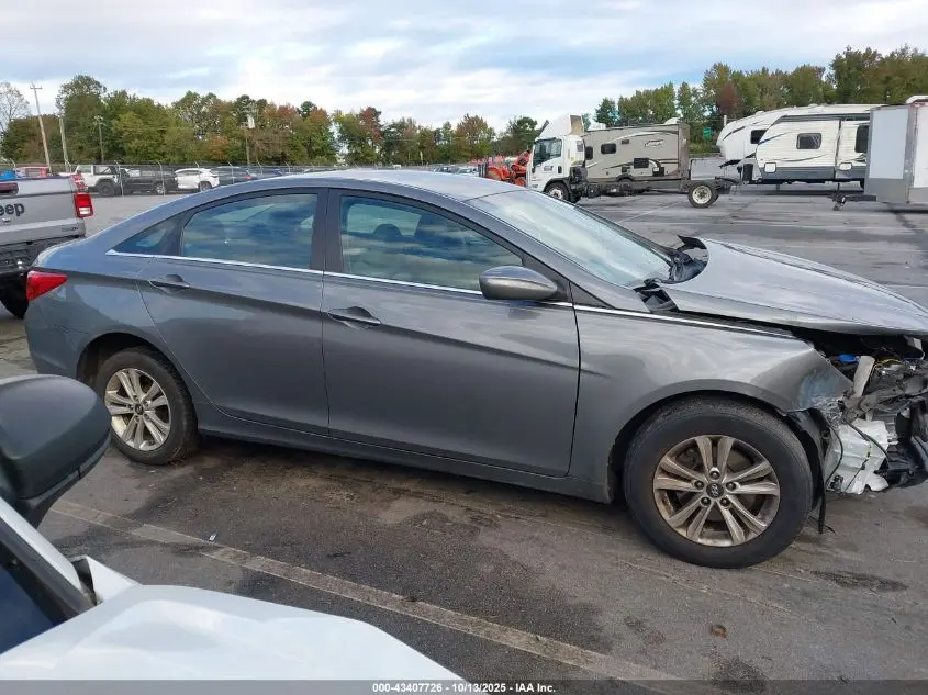 2013 HYUNDAI SONATA GLS
