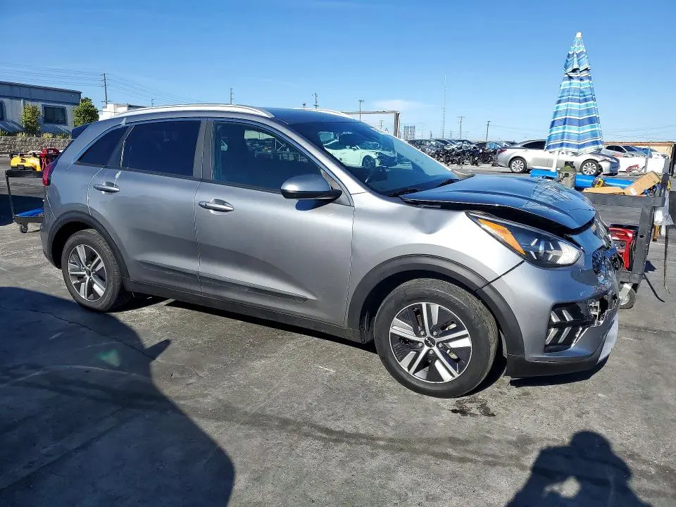 2022 KIA NIRO LXS  