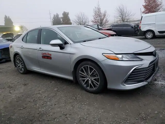 2023 TOYOTA CAMRY XLE  