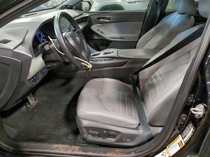 2019 TOYOTA AVALON XLE  