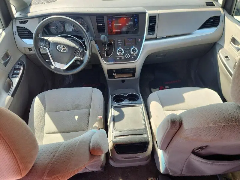 2015 TOYOTA SIENNA LE  