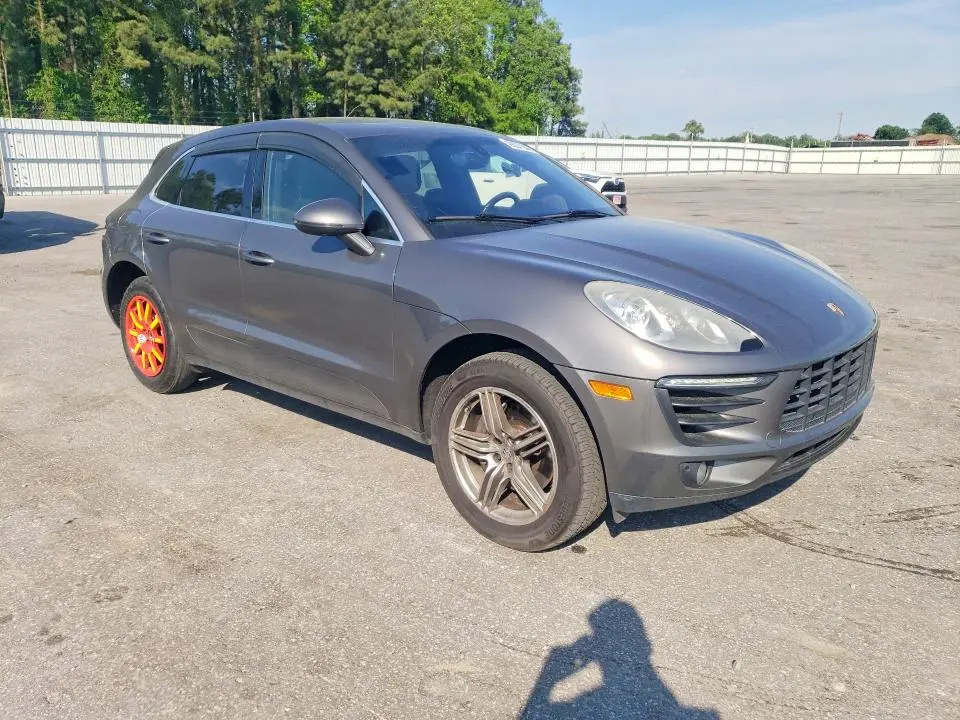 2015 PORSCHE MACAN S  