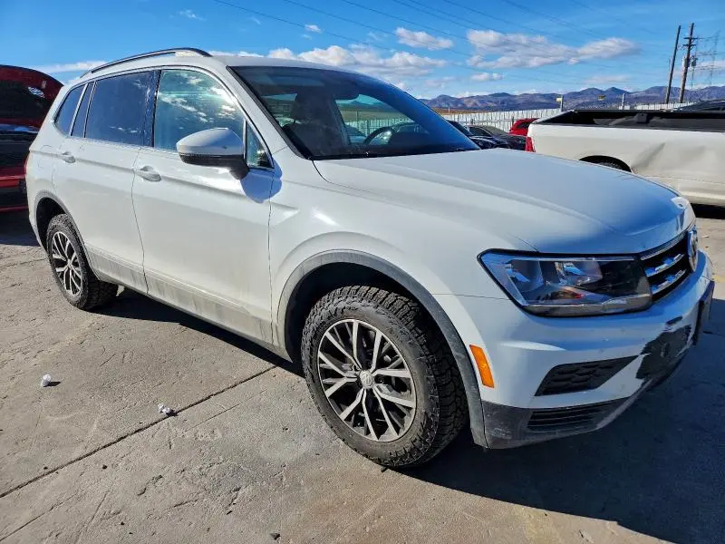 2020 VOLKSWAGEN TIGUAN SE  