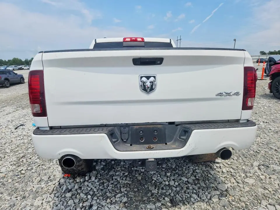 2013 RAM 1500 SPORT  
