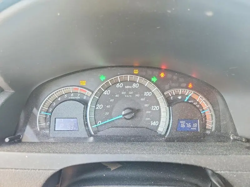 2013 TOYOTA CAMRY SE  