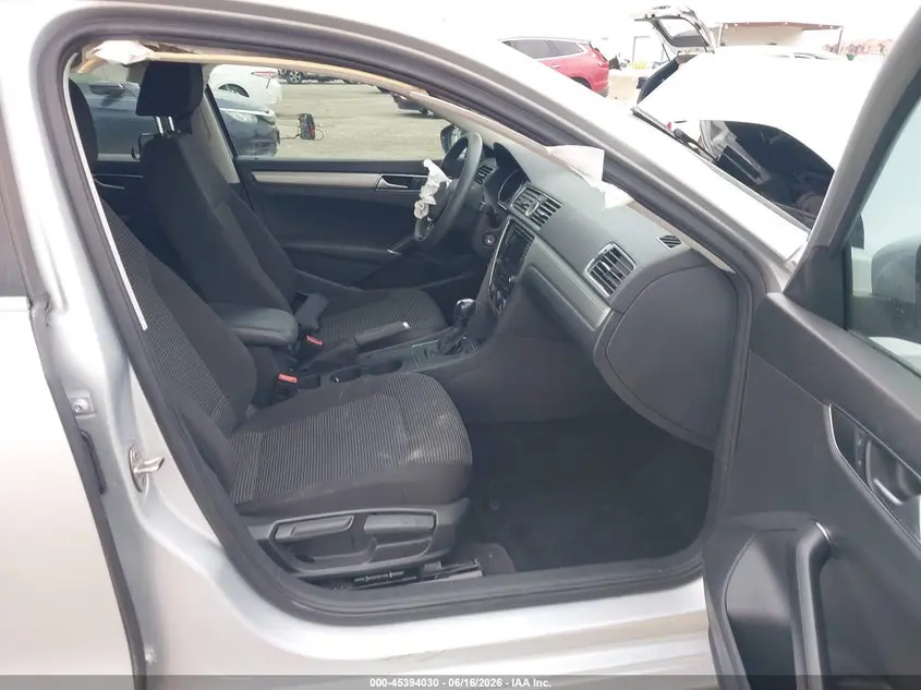 2016 VOLKSWAGEN PASSAT 1.8T S