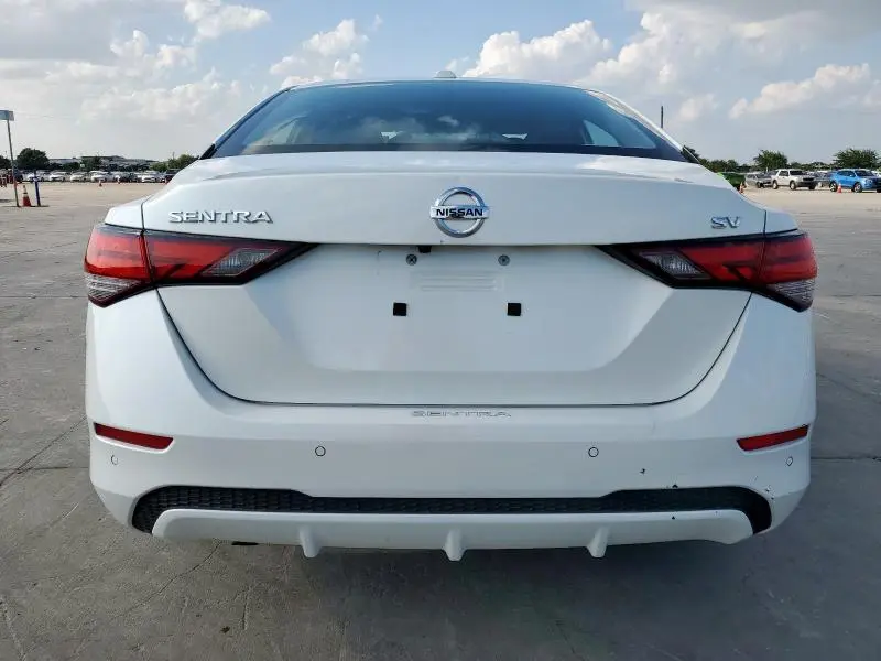 2022 NISSAN SENTRA SV  