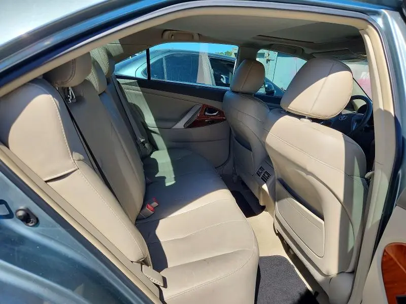 2010 TOYOTA CAMRY XLE  